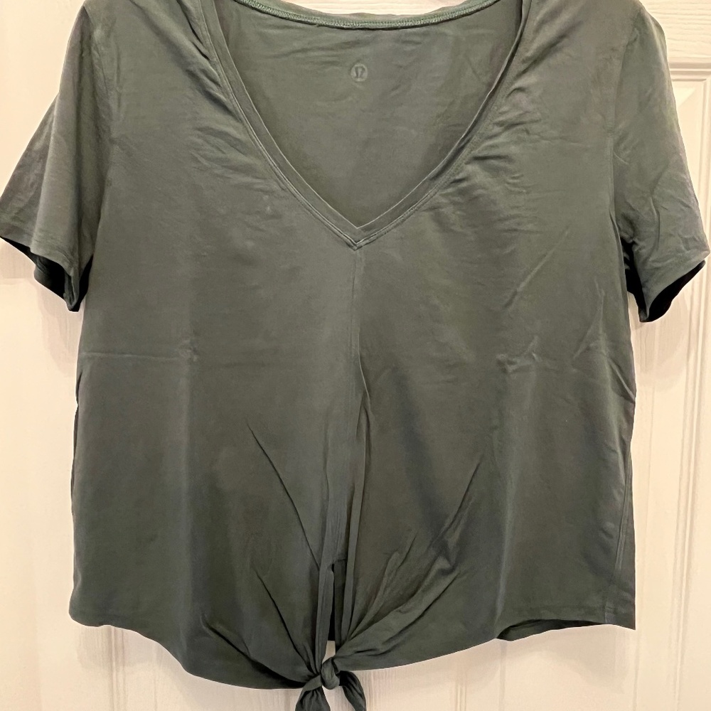 lululemon tie front tee